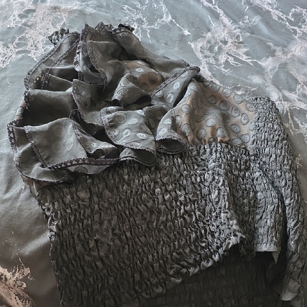 Elegant Black Grey Layered Ruffle No Sleeve Semi See Through Tunic Cropped Top - Picture 2 of 16